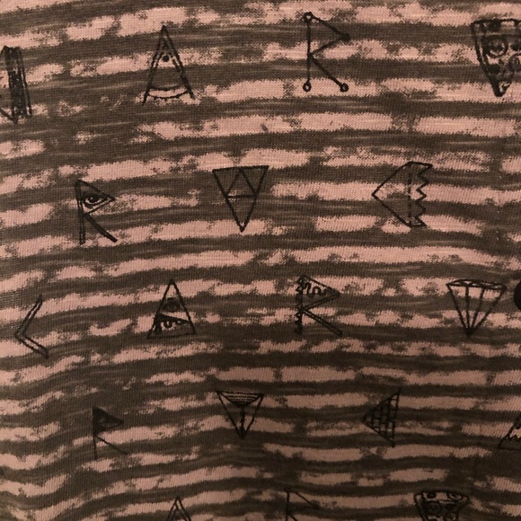 RVCA tank - Picture 3 of 4